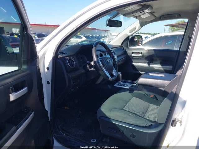 5TFDW5F17HX647916 Toyota Tundra Sr5 5.7l V8