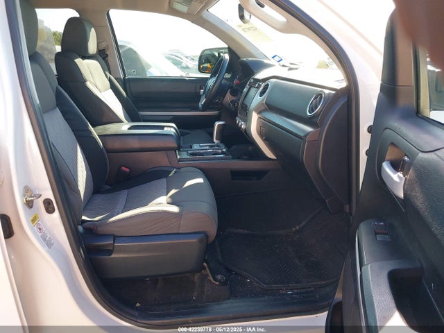 5TFDW5F17HX647916 Toyota Tundra Sr5 5.7l V8