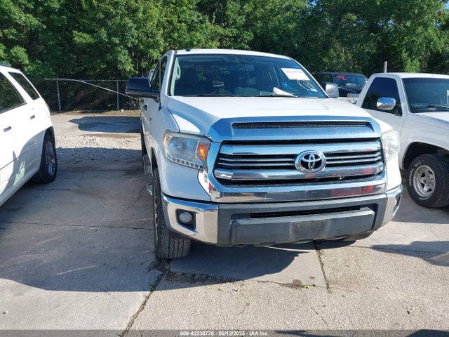 5TFDW5F17HX647916 Toyota Tundra Sr5 5.7l V8