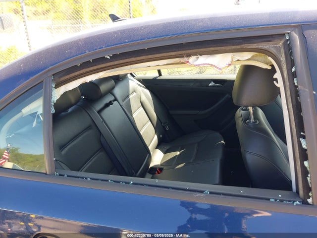 3VWD17AJ6EM306717 Volkswagen Jetta 1.8t Se
