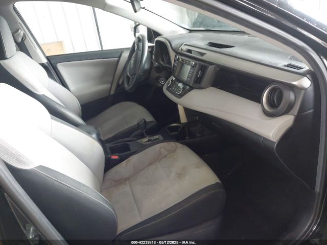 2T3WFREV7JW423060 Toyota Rav4 Xle