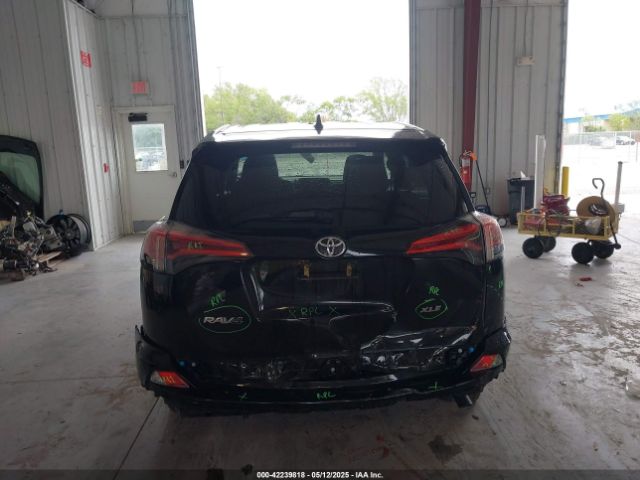 2T3WFREV7JW423060 Toyota Rav4 Xle