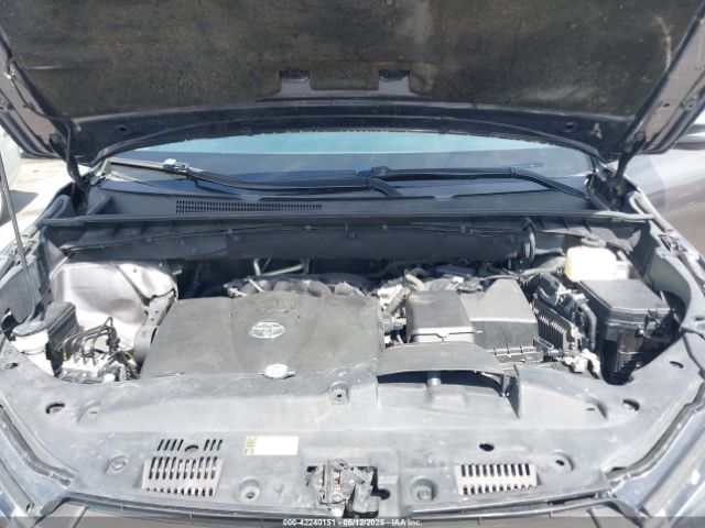 5TDJZRFH3JS861246 Toyota Highlander Xle