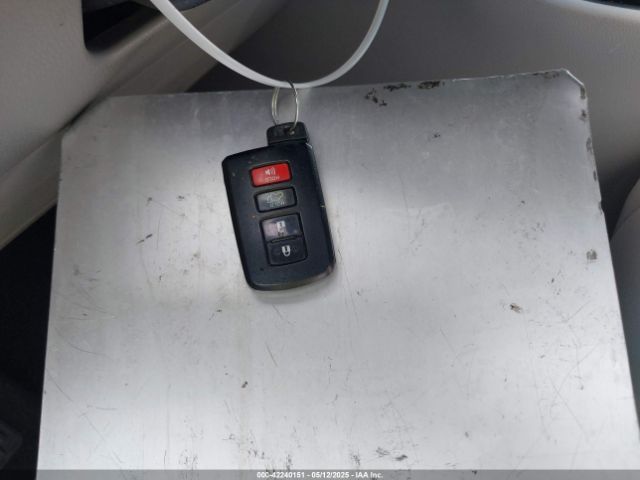 5TDJZRFH3JS861246 Toyota Highlander Xle