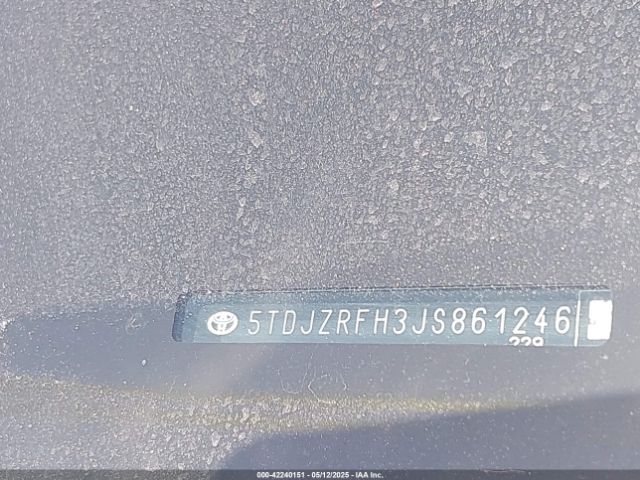 5TDJZRFH3JS861246 Toyota Highlander Xle