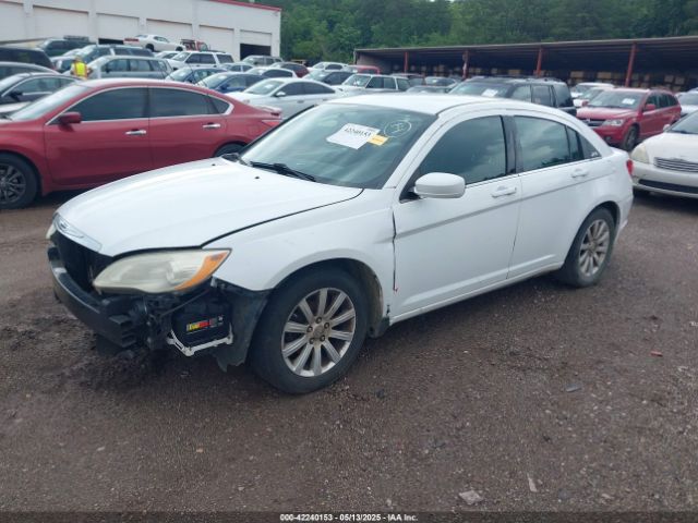 1C3CCBBB3EN186114 Chrysler 200 Touring