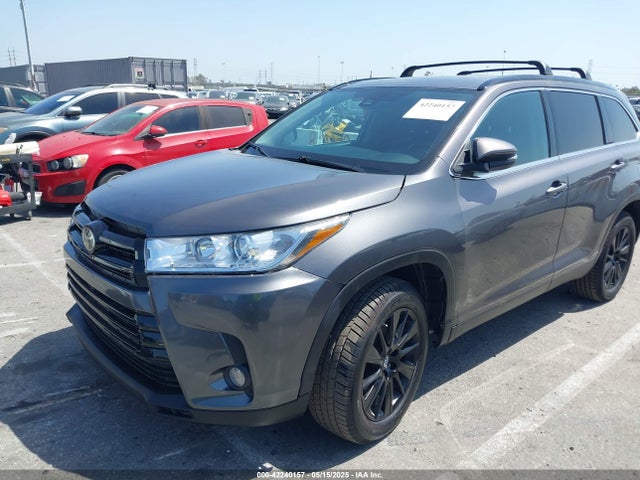 5TDKZRFHXKS569440 Toyota Highlander Se