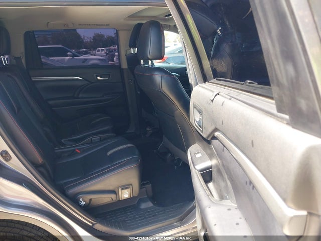 5TDKZRFHXKS569440 Toyota Highlander Se