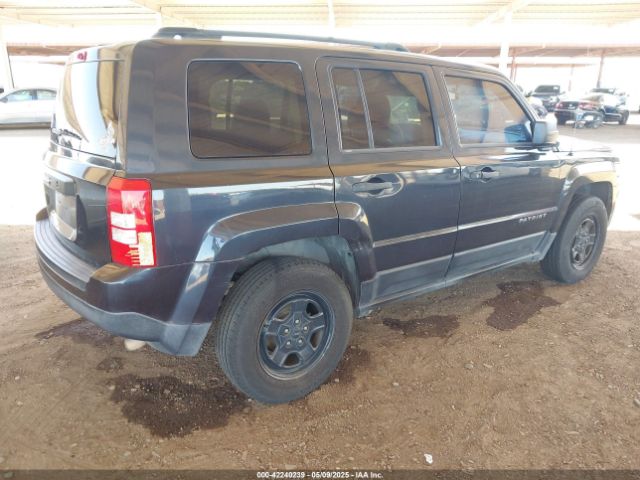 1C4NJPBA5GD562173 Jeep 2016