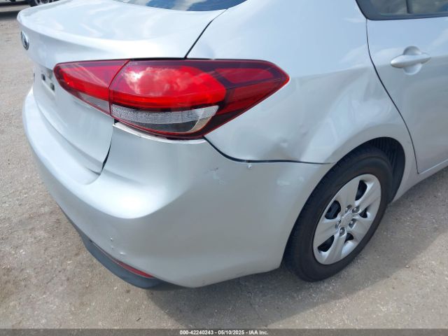 3KPFK4A76JE271791 KIA FORTE LX