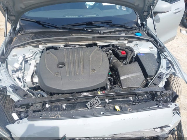 YV4L12WKXS2147672 Volvo V60 Cross Country B5 Plus