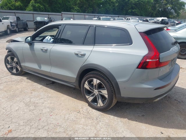 YV4L12WKXS2147672 Volvo V60 Cross Country B5 Plus
