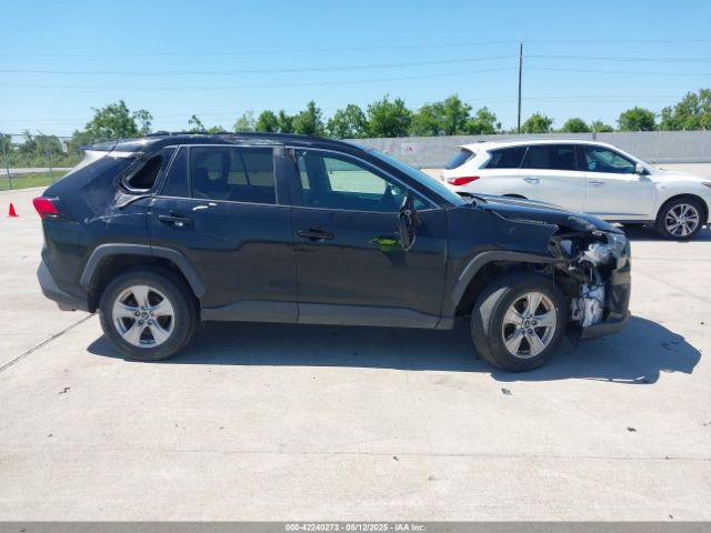 2T3P1RFV1KW061777 Toyota Rav4 Xle