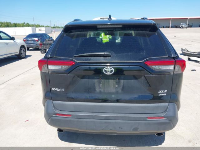 2T3P1RFV1KW061777 Toyota Rav4 Xle