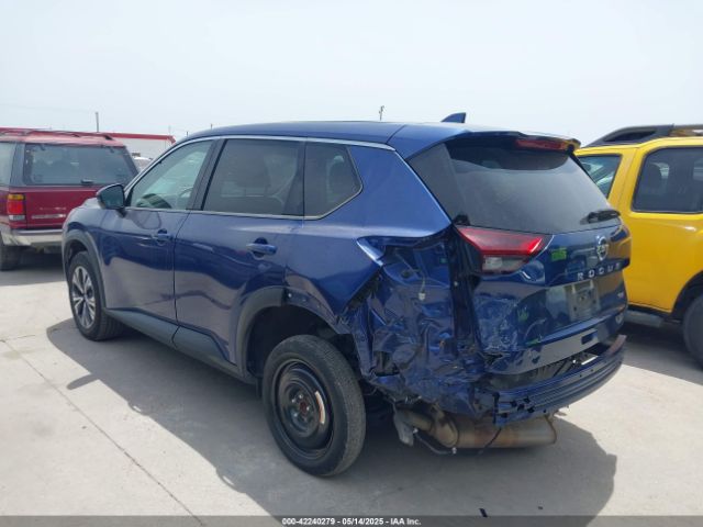 5N1AT3BA4MC762346 Nissan Rogue Sv Fwd