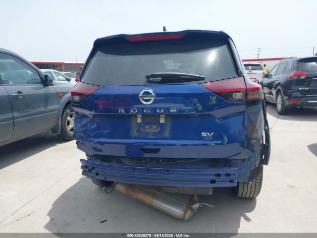 5N1AT3BA4MC762346 Nissan Rogue Sv Fwd
