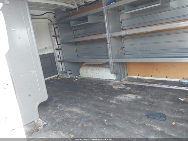 1N6AF0KY2GN801335 Nissan Nv Cargo Nv2500 Hd Sv V8