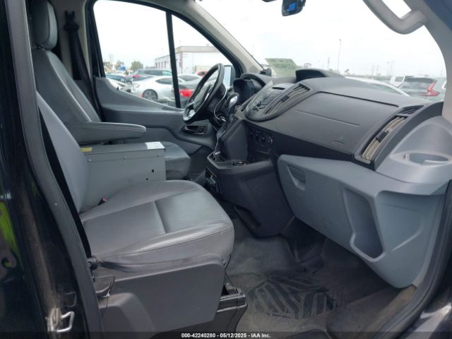 1FTYE1YM5HKA48207 Ford Transit-150