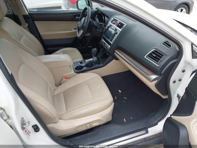 4S4BSBNC3G3332990 Subaru Outback 2.5i Limited