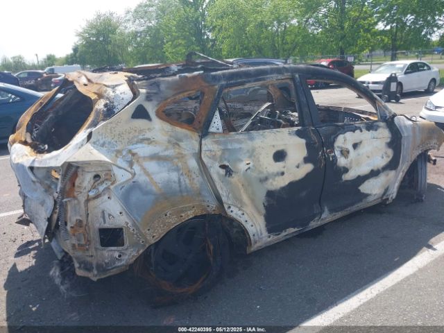 2018 HYUNDAI TUCSON KM8J33A26JU632861 Photo 3
