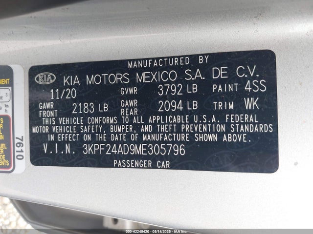3KPF24AD9ME305796 KIA Forte Lxs
