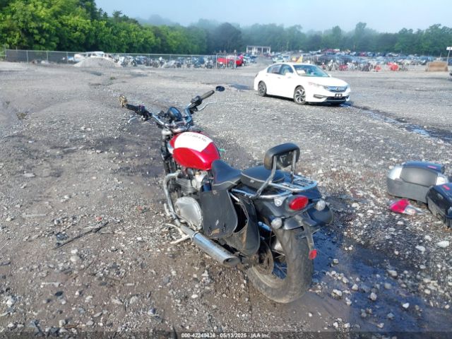 2018 TRIUMPH MOTORCYCLE BONNEVILLE SMTD46HL7JT881658 Photo 2