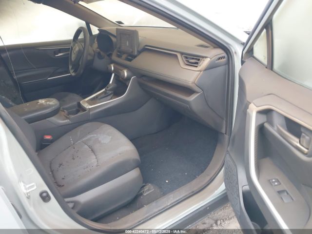 2T3P1RFV0MW163963 Toyota Rav4 Xle