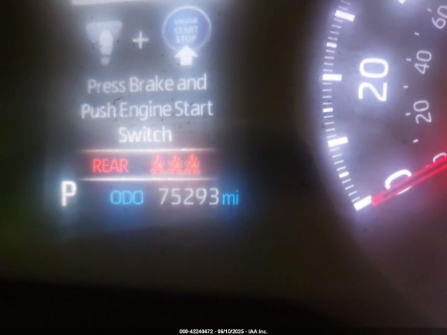 2T3P1RFV0MW163963 Toyota Rav4 Xle