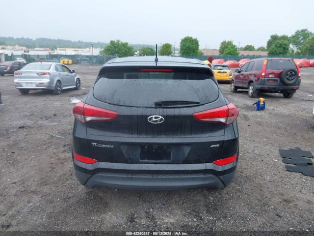 KM8J2CA46JU801488 Hyundai TUCSON SE