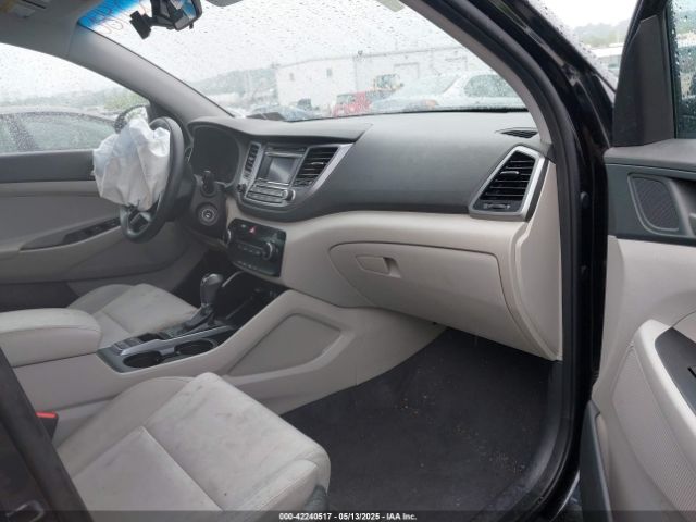 KM8J2CA46JU801488 Hyundai TUCSON SE