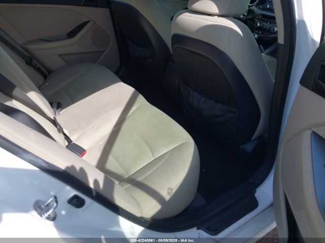 5XXGM4A71EG262217 KIA Optima Lx
