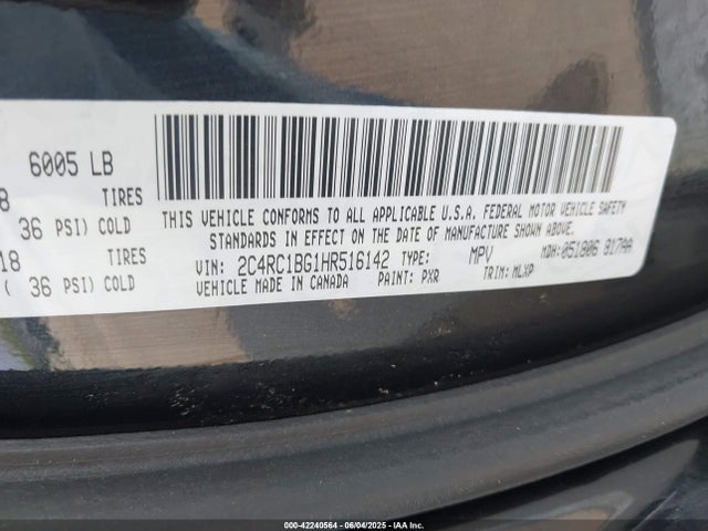 2C4RC1BG1HR516142 Chrysler 2017