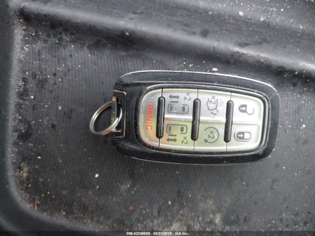 2C4RC1FG3JR102912 Chrysler Pacifica Touring Plus
