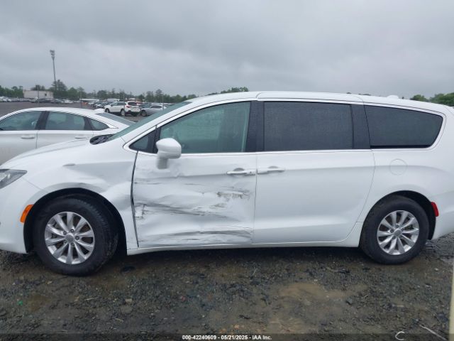 2C4RC1FG3JR102912 Chrysler Pacifica Touring Plus