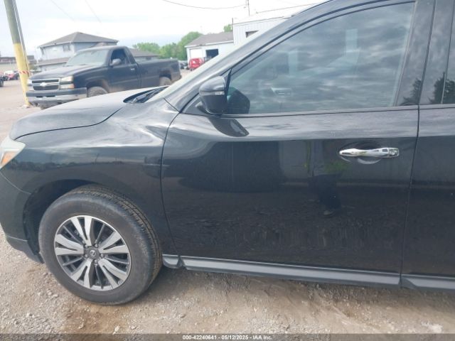 5N1DR2MN2HC637647 Nissan Pathfinder S