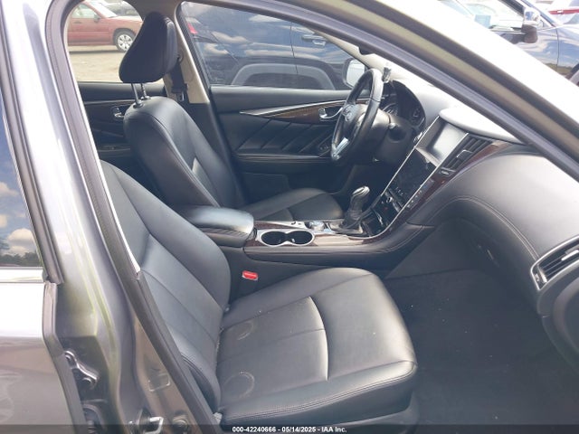 JN1EV7AR9KM558120 Infiniti Q50