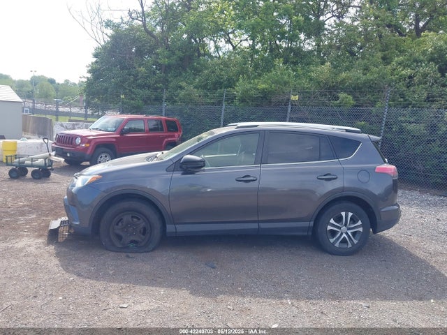 Toyota RAV4 LE 2016 JTMBFREV2GJ095200 Image 14