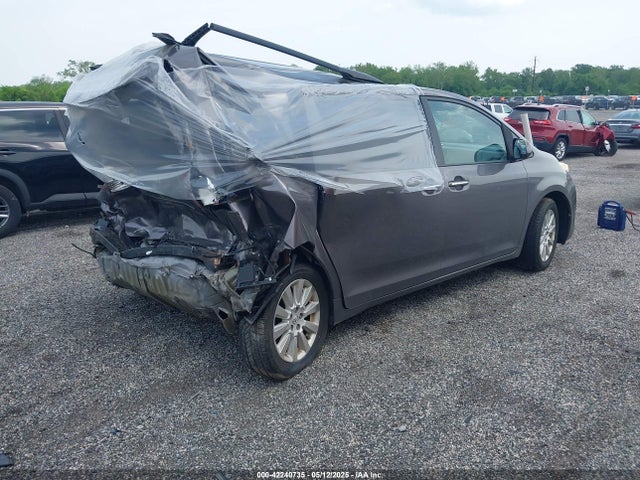 5TDDK3DC4FS113277 Toyota Sienna Xle Premium 7 Passenger
