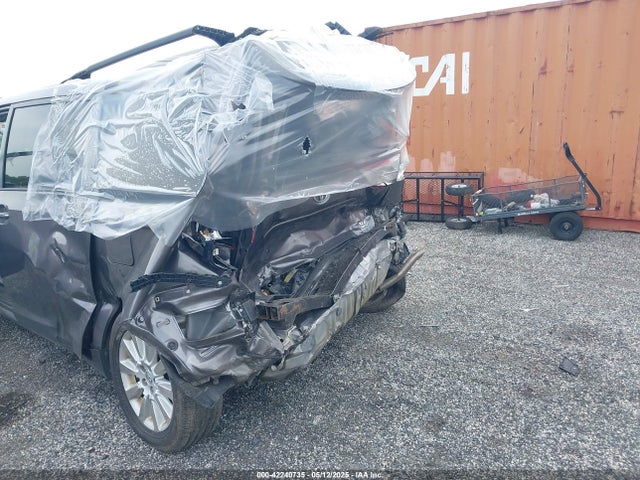 5TDDK3DC4FS113277 Toyota Sienna Xle Premium 7 Passenger