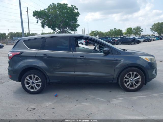 1FMCU0GD6HUC12721 Ford ESCAPE SE