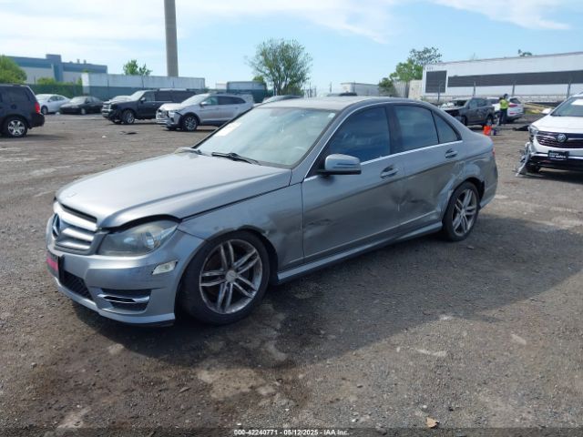 2012 MERCEDES-BENZ C 300 WDDGF8BB7CR201054 Photo 1
