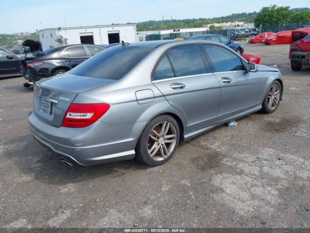 2012 MERCEDES-BENZ C 300 WDDGF8BB7CR201054 Photo 3