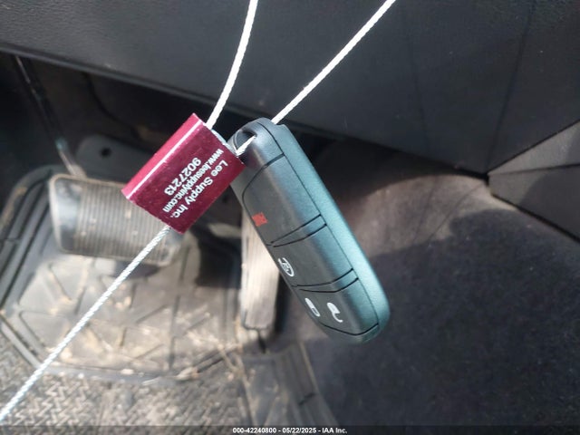 2C3CCABG2EH322943 Chrysler 300 300s