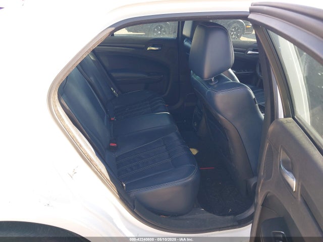 2C3CCABG2EH322943 Chrysler 300 300s