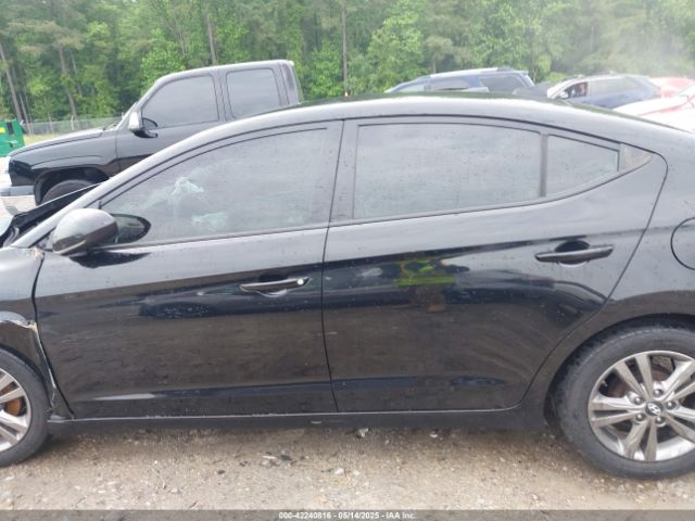 5NPD84LF6HH032242 Hyundai ELANTRA SE