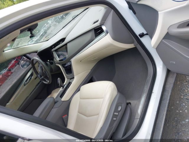 1GYKNDRS4KZ239677 Cadillac XT5 LUXURY