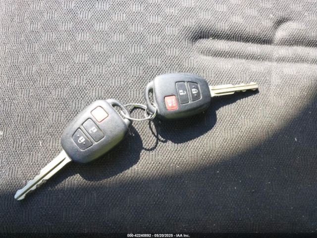 JTKKUPB48E1045154 Scion XD