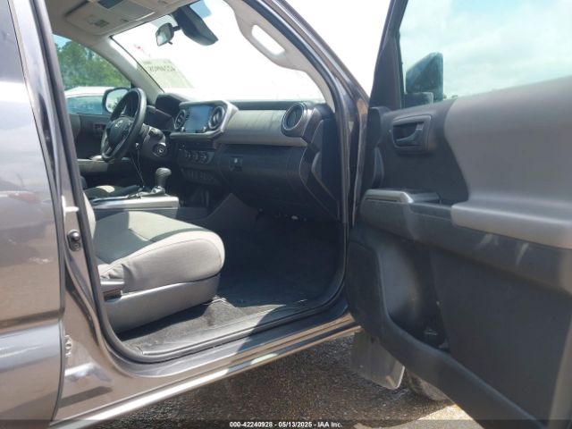 3TYAX5GN4NT041089 Toyota Tacoma Sr5