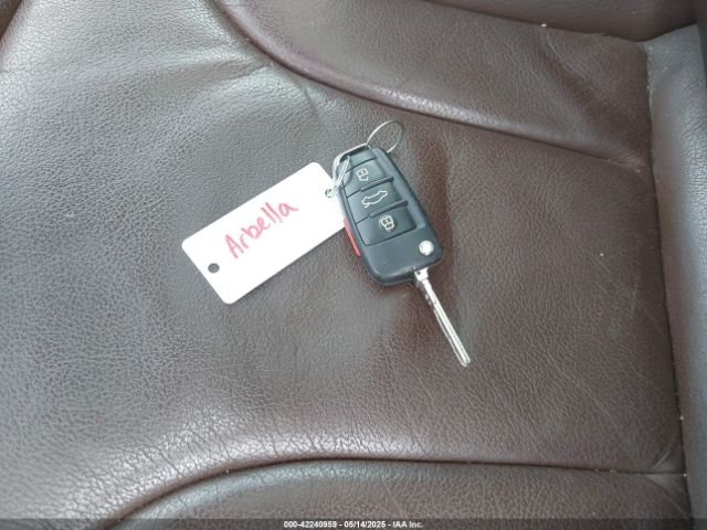 WA1JCCFS2HR002405 Audi Q3 2.0t Premium