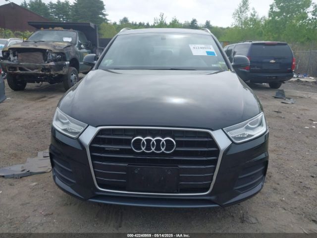 WA1JCCFS2HR002405 Audi Q3 2.0t Premium